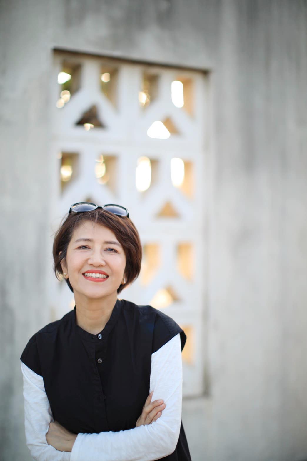 視力只剩一半！阿嬌就醫「才發現為時已晚」受打擊哭到天亮　尪堅強陪伴「手寫卡片曝光」網動容：真的嫁對人