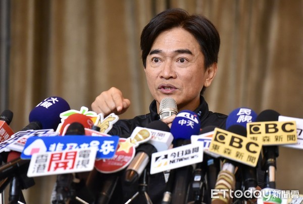 雙11賺翻了！吳宗憲笑曝「年終要發42個月」　加碼透露「旗下員工月收入」網驚：拜託讓我面試