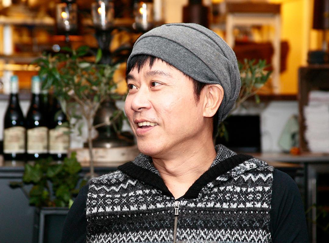 演藝圈童話！《特別的愛給特別的你》原唱「結婚21年零緋聞」依然會心動　「成就歸功好太太」54歲超凍齡