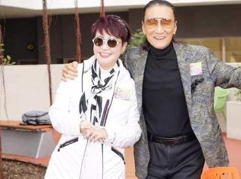 餘生做回自己！謝霆鋒母「28歲嫁浪子」忍了16年離婚　今帶著現任「與前夫喝茶」感情好到不行