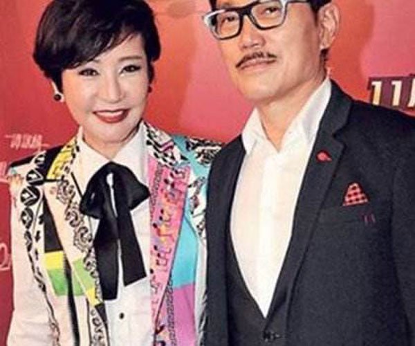 餘生做回自己！謝霆鋒母「28歲嫁浪子」忍了16年離婚　今帶著現任「與前夫喝茶」感情好到不行