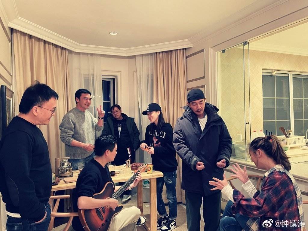二婚重生！鍾鎮濤謝台灣妻「開業助還7億債」為愛振作　今收入破千萬「揪大咖好友歡聚」奢華豪宅首曝光