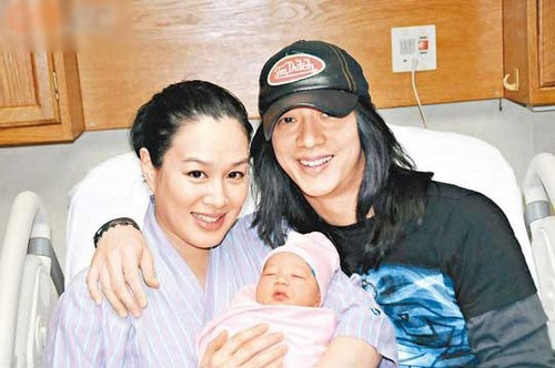50歲鍾麗緹遭婆婆逼生四胎？三婚嫁「小12歲老公」被酸老牛啃嫩草　她的回應「堪稱典範」