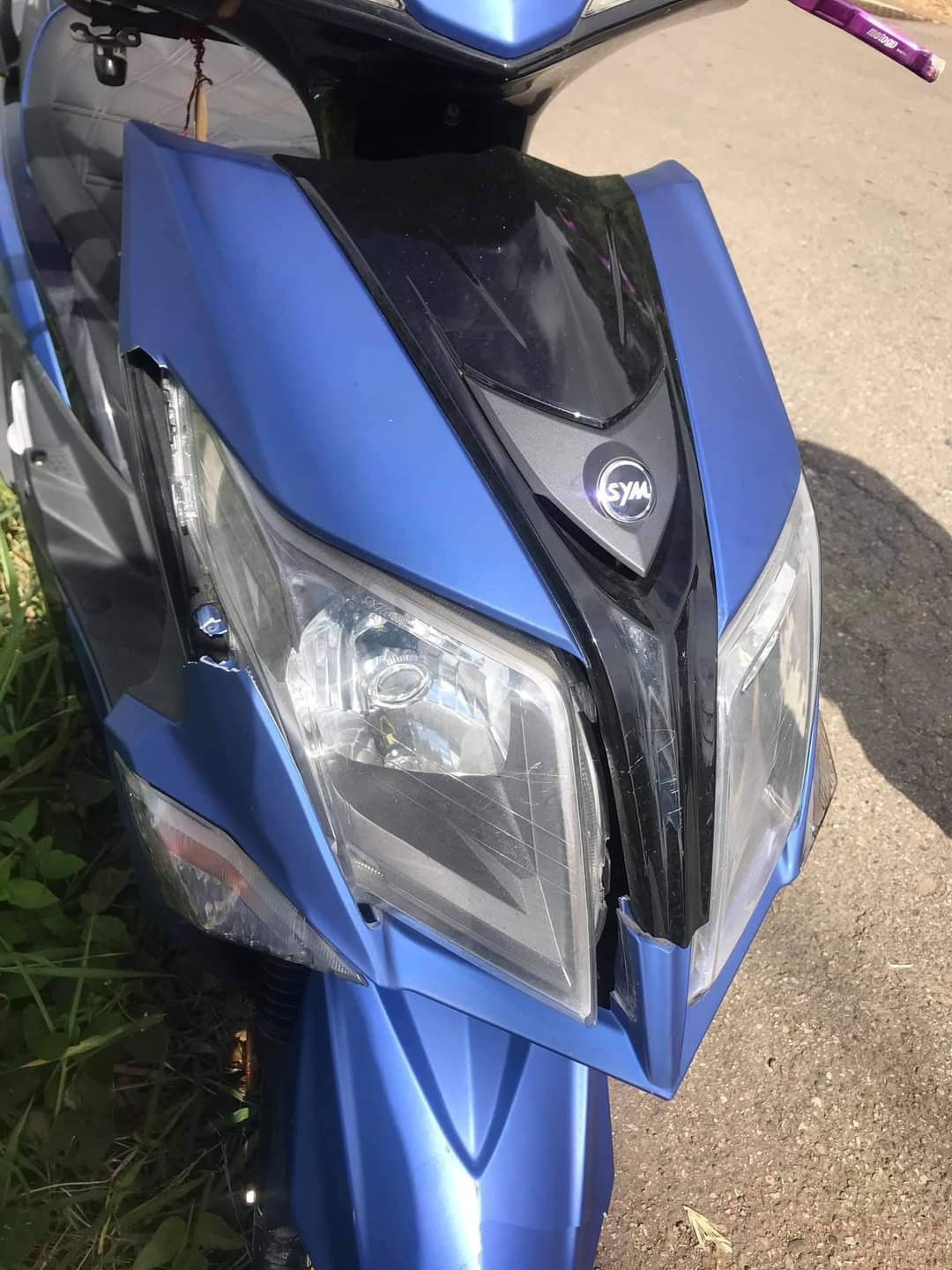 騎車沒注意！老婦A到別人機車「願意付維修費」　隔幾天「報價單寫滿2頁」網看不下去：別和解