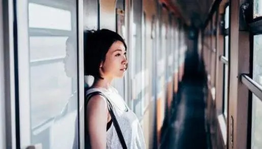 父子牽驢「一路聽別人意見」結局得不償失　真正成熟的人「從不活在別人的目光裡」