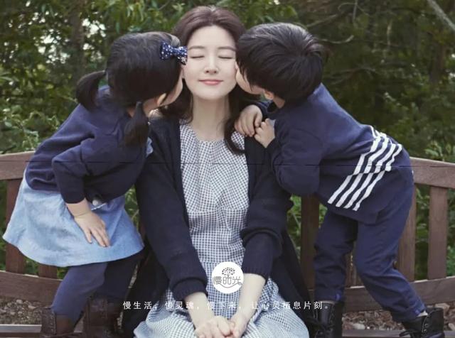 活出不一樣的豪門！李英愛「帶龍鳳胎搬到鄉下」感受大自然　「孩子暢遊田野間」學會惜福生活愜意