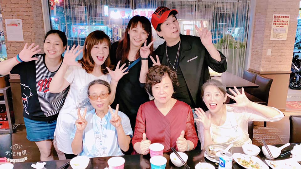 愛要及時！龍千玉花整年「帶8旬老母玩遍寶島」上山下海　「為意外提前做好規劃」揭長女心聲