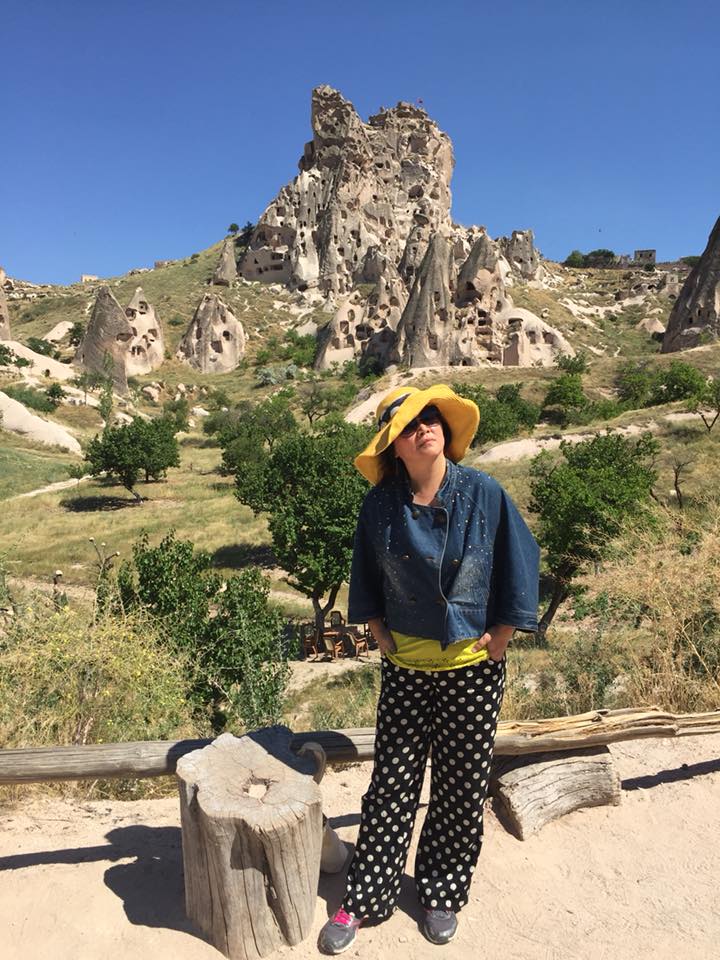 59歲金鐘女星「主動送父住安寧病房」不受插管苦！貫徹「臨終前盡興活」笑喊：不養老要一路玩到老