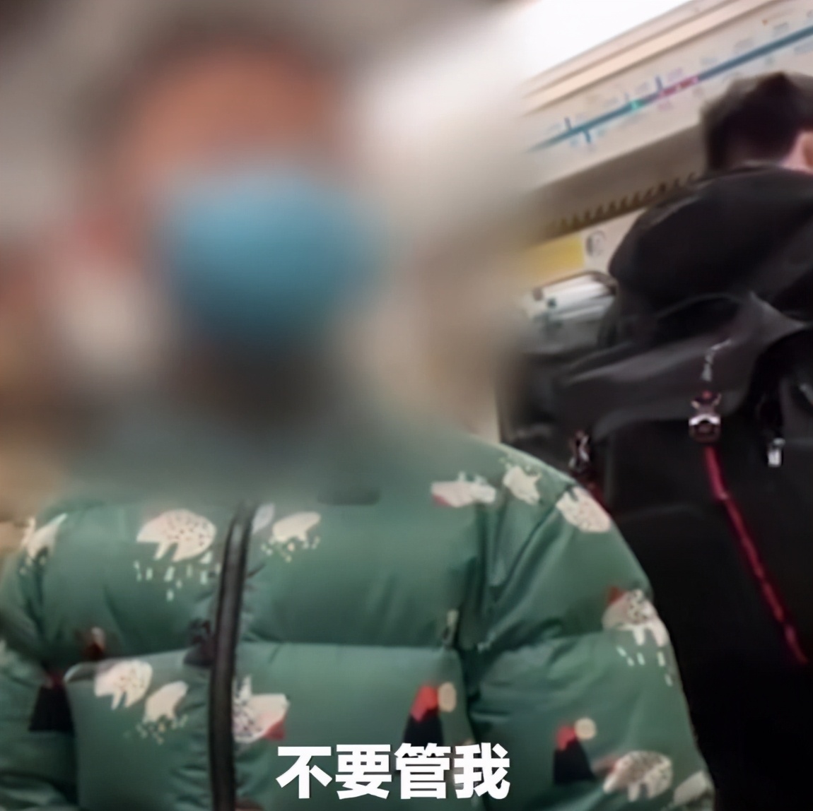 阿嬤接孫子下課！囂張孫地鐵上「咆哮阿嬤逼讓座」：就不讓你這老東西坐　乘客都看不下去了：太缺家教