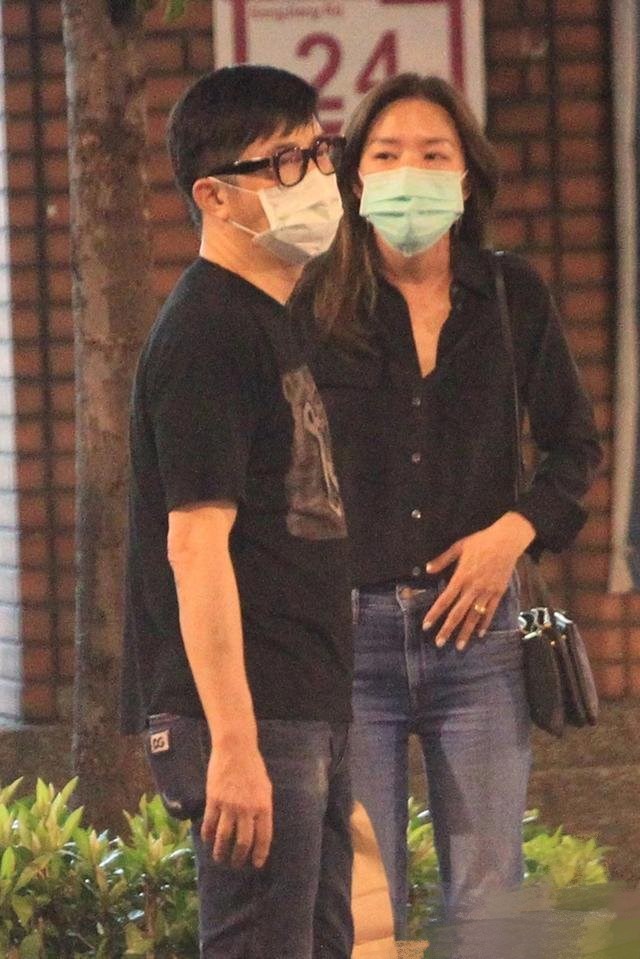 渴望伊能靜關愛？哈利曬父母離婚那年「母子合照」模樣超像庾澄慶　細看「文件命名」大有深意