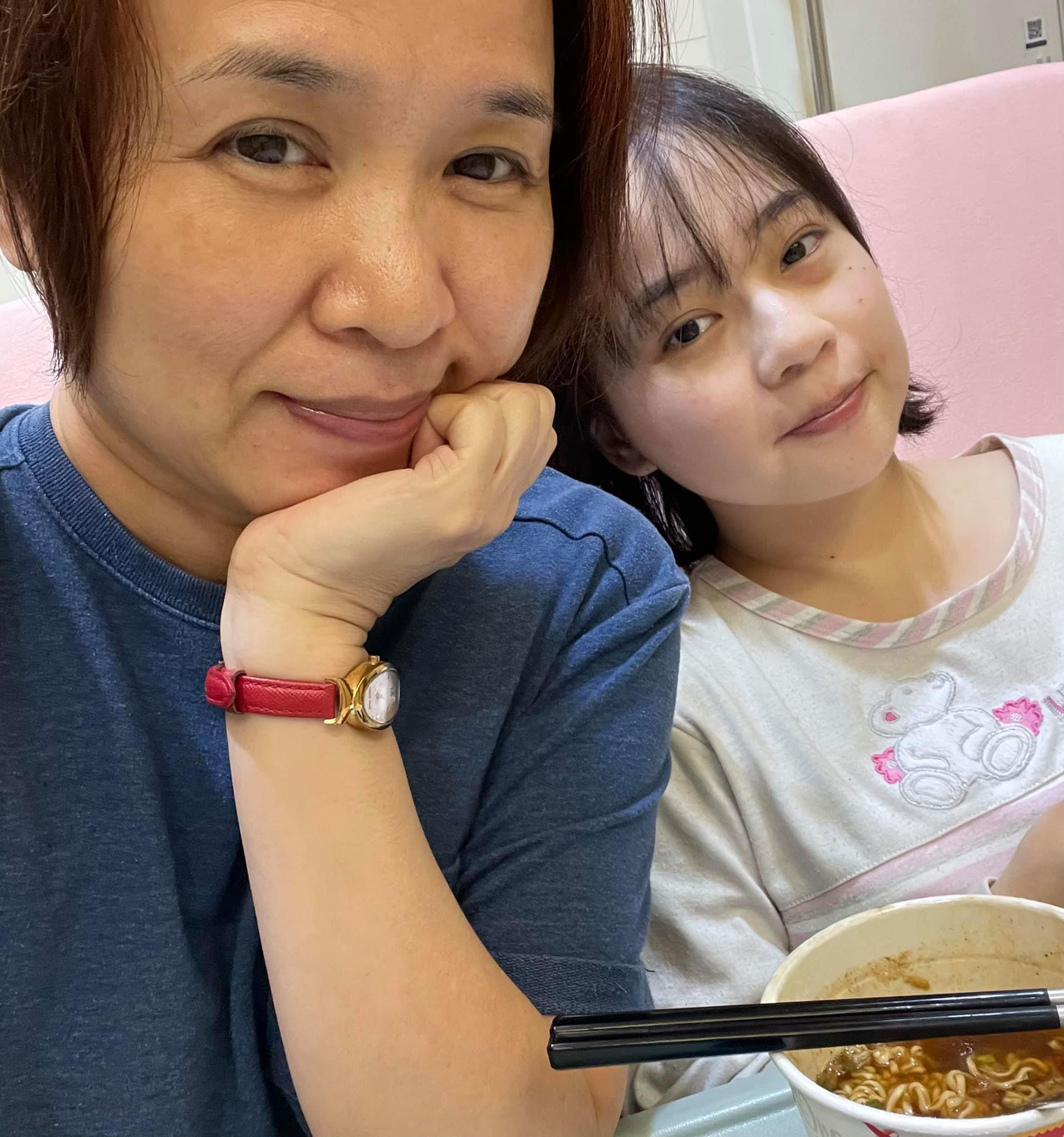 真的累了！楊月娥悲曝長女「頭痛到無法站立」一夜反覆數十次　幫餵飯洗澡「還硬撐工作」突感嘆：把心安住