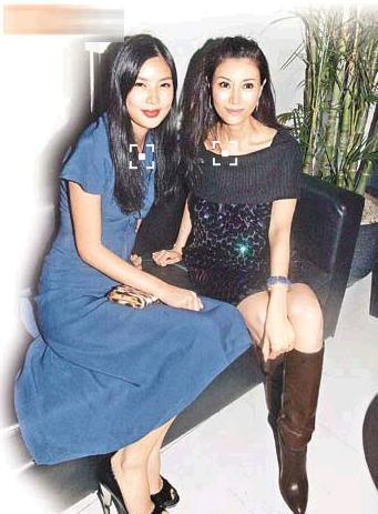 她28歲嫁42歲天王巨星！4年時間「花光丈夫7億家產」　離婚後「再嫁富二代」身材發福卻難掩幸福