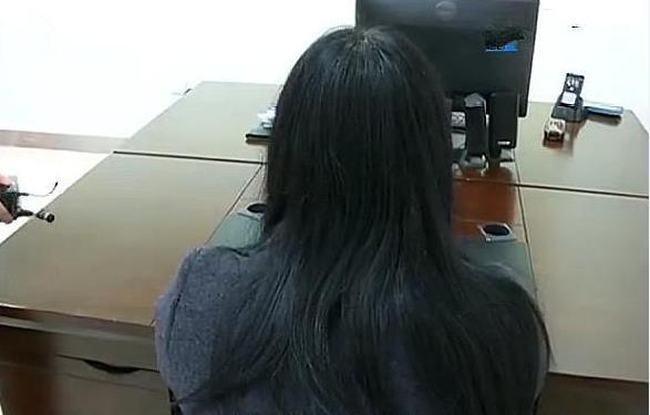 倒貼3萬3！44歲大媽「夜會」22歲小鮮肉墮入情網　熱戀期偶遇「小男友劈腿正妹」當場氣炸