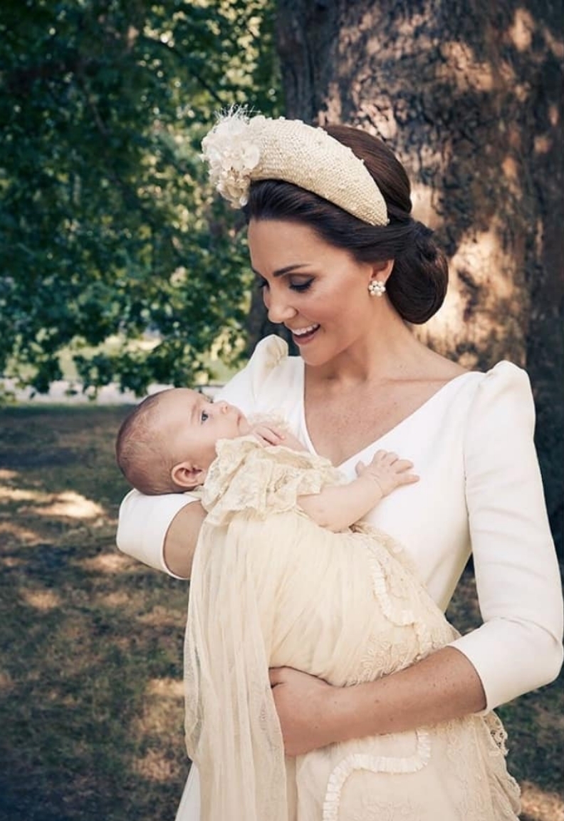 海豚型媽媽VS燈塔型慈母！黛妃、凱特「育兒方法大不同」　她無意識「不斷碰觸孩子」：隨時展現母愛