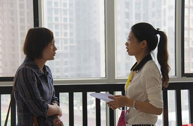一點名就失控！女兒姓「房」名字充滿「詩情畫意」　老師卻很無奈：上課不敢點她名