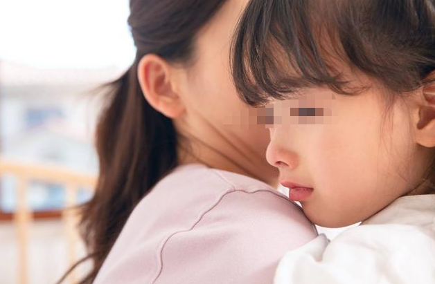 一點名就失控！女兒姓「房」名字充滿「詩情畫意」　老師卻很無奈：上課不敢點她名