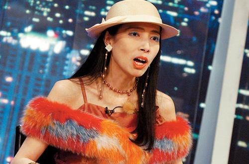 曾揚言包養黎明周潤發！63歲富婆5段婚姻皆悲劇「又攜70億嫁23歲男模」　 晚年凄涼稱「沒錢不配有愛情」