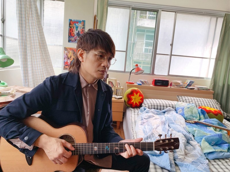 沒哥哥就沒有我！《五燈獎》歌王淚憶「絕望中拉自己一把」　對方卻早走「看到臨終遺言」淚崩不已