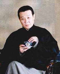 兩女共侍一夫！三人和平共處「長達37年」　64歲中風「兩位夫人悉心照料」母親卻堅持住養老院