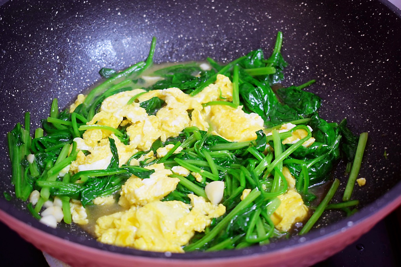 冬至前後常吃此菜！葉酸含量高「護肝補鐵」比肉還營養　「簡單家常菜」馬上能上桌