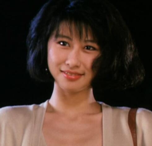 拋髮妻娶新歡！64歲再棄新歡「戀上小30歲女助理」　忘年戀恩愛8年「今70歲名導不婚」依舊瀟灑