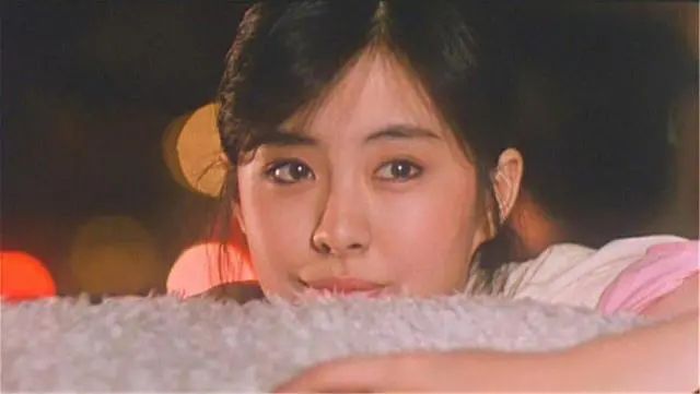 53歲未婚生活凄慘？王祖賢出家後「被酸一臉苦相」　息影16年不工作「依舊瀟灑」網：富婆的快樂你不懂