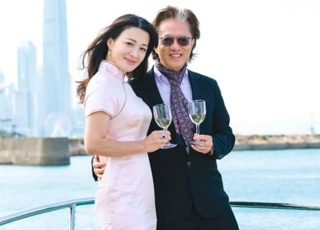 致歉劉德華！女星因穿透視裝大毀形象「愧疚26年」　前夫破產離婚「今再嫁32億法拉利之父」盼諒解