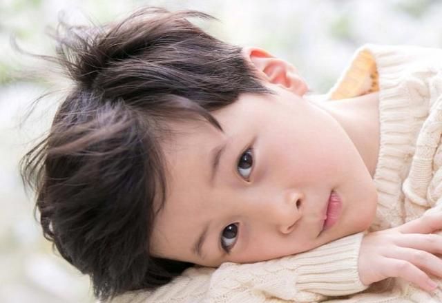 生育機器？34歲辣媽「13年狂生7個孩子」　只因丈夫「基因太優秀」網友列3點反駁：有夠愚蠢
