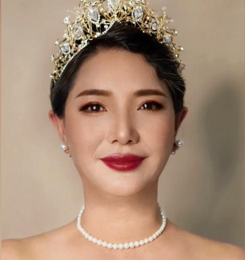 我要奶奶變公主！6歲孫女為環衛工奶奶「預約化妝」　 戴上皇冠後驚艷全網：根本公主本人♥