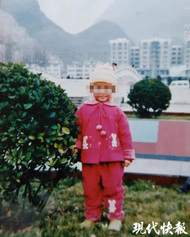 尋女18年終相見！女孩淚訴「4歲記憶中的媽媽」和父母緊緊相擁　「重逢畫面惹鼻酸」她笑：我終於有身分了