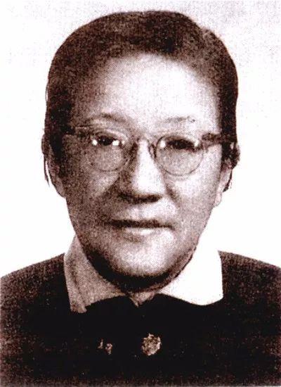 女人就要靠老公？一代才女「忍痛斷外遇尪」挑燈寫文養孩子　臨終時「晚景卻淒涼」感嘆：只想安靜離開