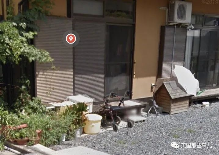 本想用谷歌「街景地圖」看看老家！卻無意再見想念7年的人　引網友共鳴「集體曬照」分享好催淚