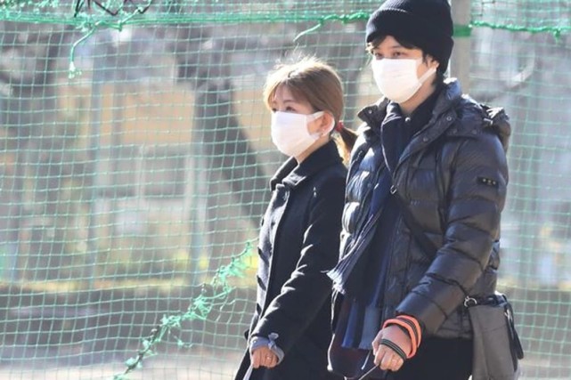 62歲山口百惠近照曝光！首度「與兒媳婦同框」滿面笑容優雅依舊　21歲當紅「為愛隱退當人婦」仍是贏家