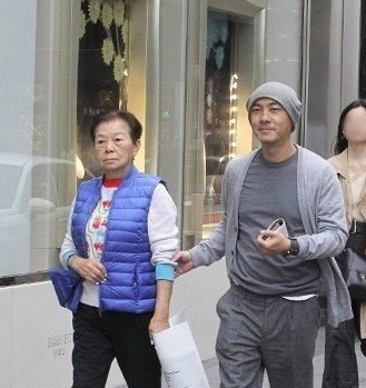 寵妻兼孝順！張衛健半退休「為老母打理起居1年」樂當全職孝子　不怕分居愛妻「3.6億超狂寵愛」給足安全感
