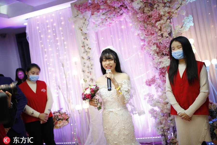 不需要新郎！21歲絕症女「夢想穿婚紗」志願者暖心幫圓夢　轉身簽「遺體捐獻書」把愛留人間