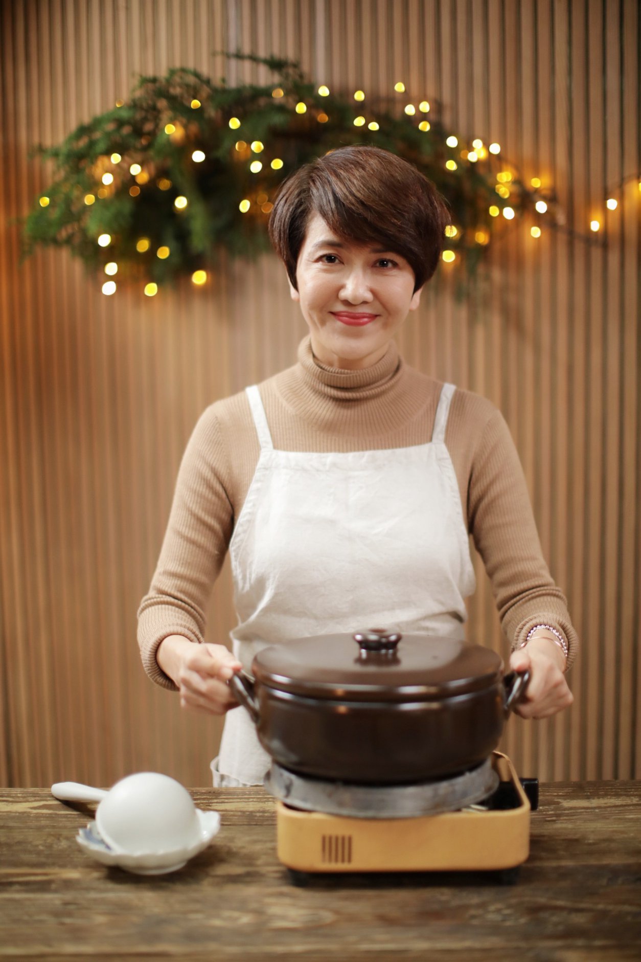 嚮往田園！阿嬌砸千萬「買90坪山中別墅」邀爸媽同住　走進廚房「中西合璧超亮眼」無敵露臺可種菜