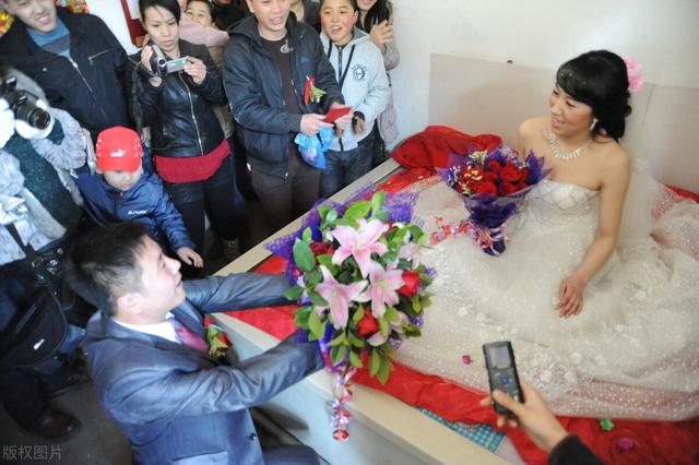 「媽是為你好」！結婚前媽苦勸「房產過戶給你弟」　遭退婚後她紅了眼：我終於看清您的苦心