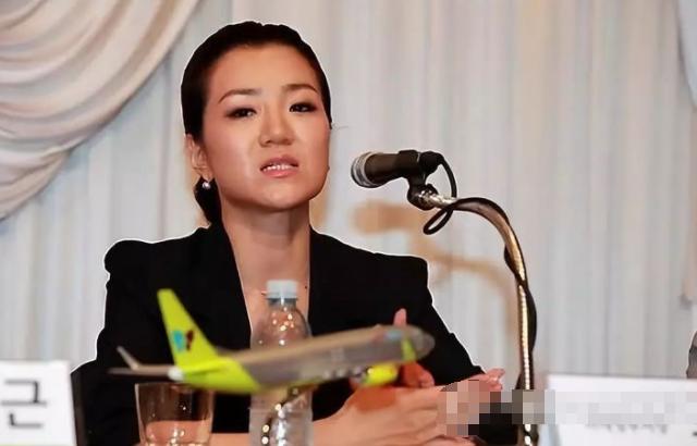 財閥千金成國恥！堅果沒打開「逼空服員下跪道歉」　態度囂張喊：「敢告我？國家都是我們的！」