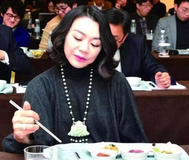 財閥千金成國恥！堅果沒打開「逼空服員下跪道歉」　態度囂張喊：「敢告我？國家都是我們的！」