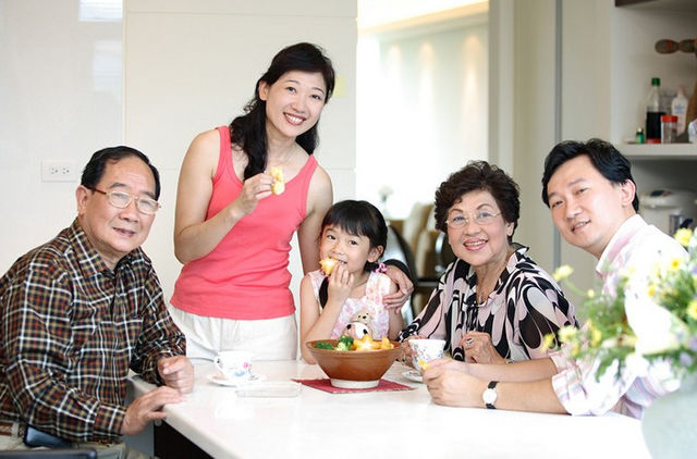 「媽媽，我不喜歡姑姑來家裡」！5歲兒子飯桌口無遮攔發言　卻恰巧揭開「無數傳統家庭」遮羞布