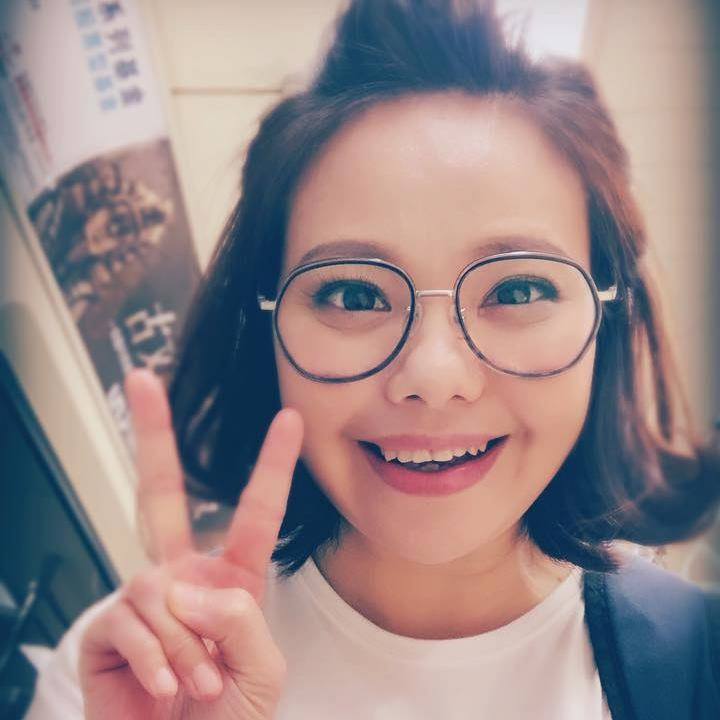爸媽都聽障！林嘉俐淚憶「下課回家只有電視聲」內心曾排斥　長大才懂「爸爸的偉大」今換她孝順