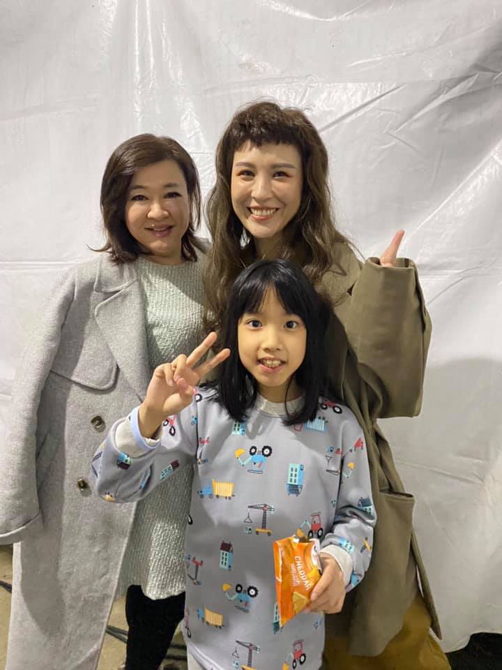 非親生又如何！趙婷領養「妥瑞症女兒」不聘保母凡事自己來　「女兒念小四近況曝光」感動全網：母愛好偉大