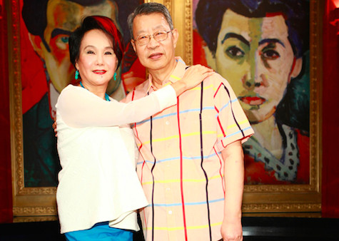 婚姻不被祝福！權威主播昔「堅持娶潘金蓮演員」為愛扛看衰罵名　今牽手40年「靠夫人救命2次」：有妳才幸福