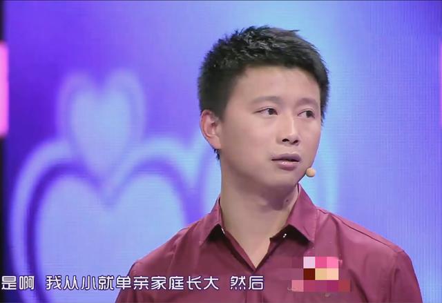 27歲兒子還和媽媽同床睡！被網友誤以為是夫妻倆　女友勸説反被駡：「看不慣的人是不孝順」
