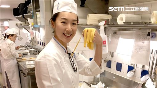50歲重生！王靜瑩離婚11年「和前夫早放下恩怨」　罕談「15歲獨子」為母甜笑：是我的驕傲