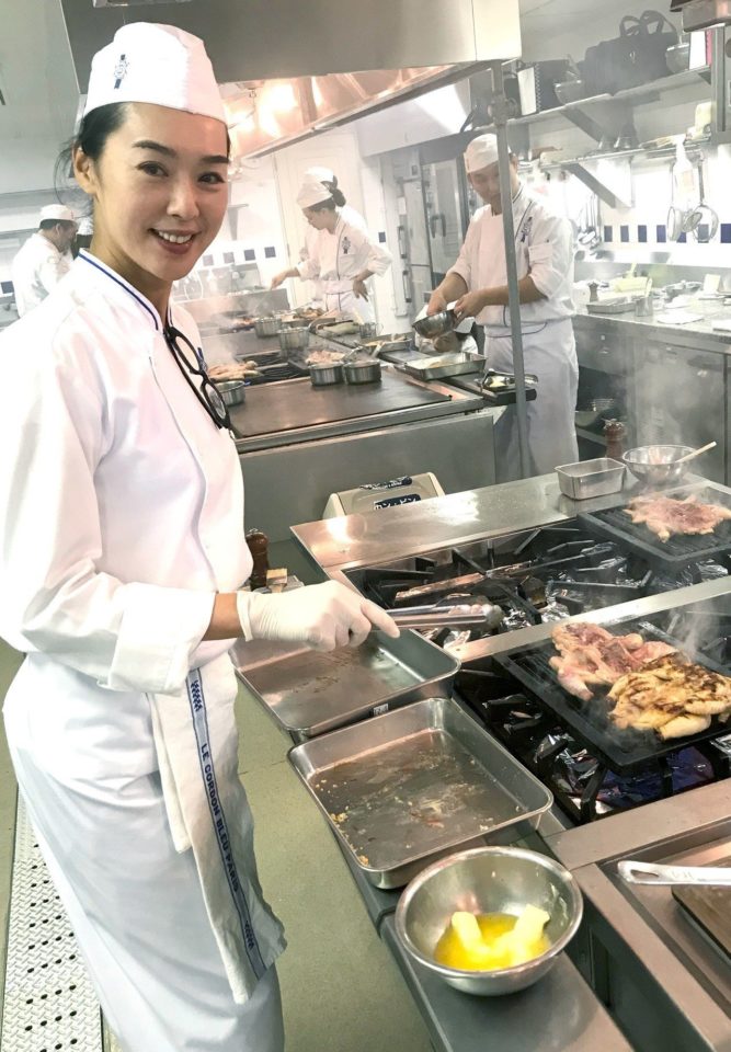 50歲重生！王靜瑩離婚11年「和前夫早放下恩怨」　罕談「15歲獨子」為母甜笑：是我的驕傲