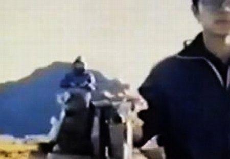 奇萊山拍照！驚見後方懸崖「橘衣小人漂浮」面無表情　她一看淚崩「是我的兒子」
