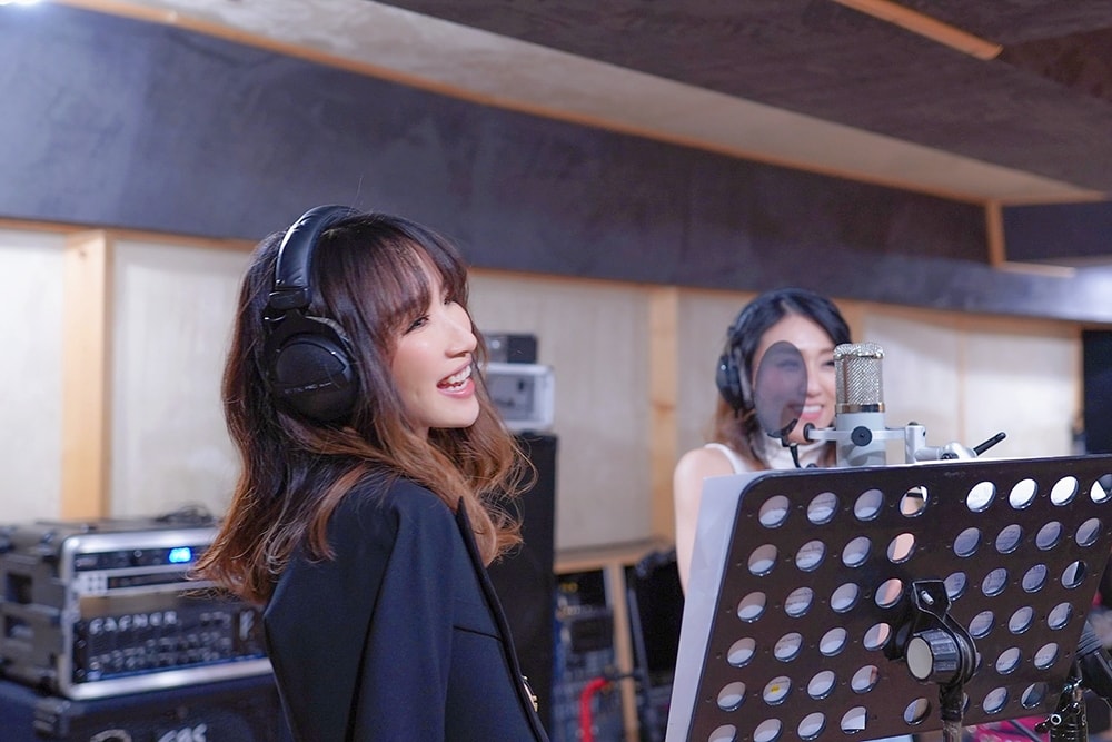 大錯特錯不要來！中國娃娃「當年歌曲《單眼皮女生》」紅遍全台　20年後「前衛妹妹頭 →長髮美女」辣翻