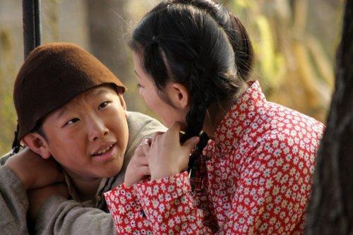9歲停止發育！38歲男星「身高不到160公分」　與妻合照「被誤認成母子」現況大逆襲