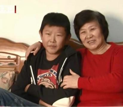 9歲停止發育！38歲男星「身高不到160公分」　與妻合照「被誤認成母子」現況大逆襲